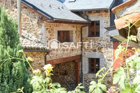 FABULOSA CASA DE PIEDRA TOTALMENTE REFORMADA