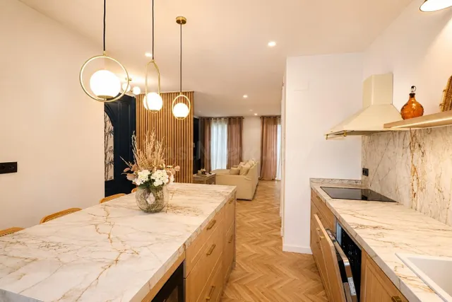 Espectacular vivienda en plaza Sagasta de Elda - foto 4