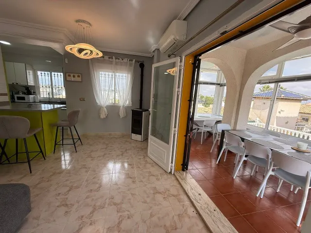 Villa 5 habitaciones 231m² en venta - Villamartin — 12