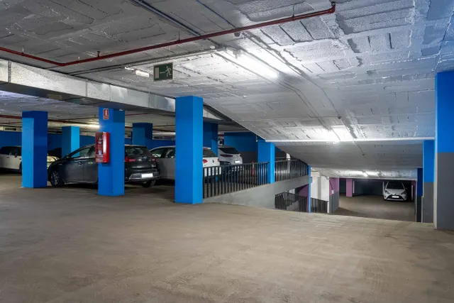 Parking 10m² en alquiler - Les Corts — 12