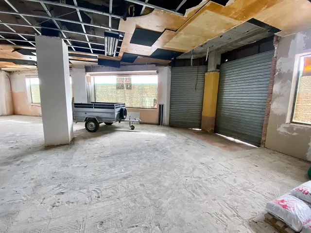 Alquiler de local comercial en Otura (Granada) — 4