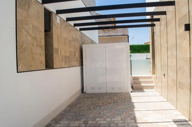 Chalet independiente de diseño moderno con piscina privada y - foto 3