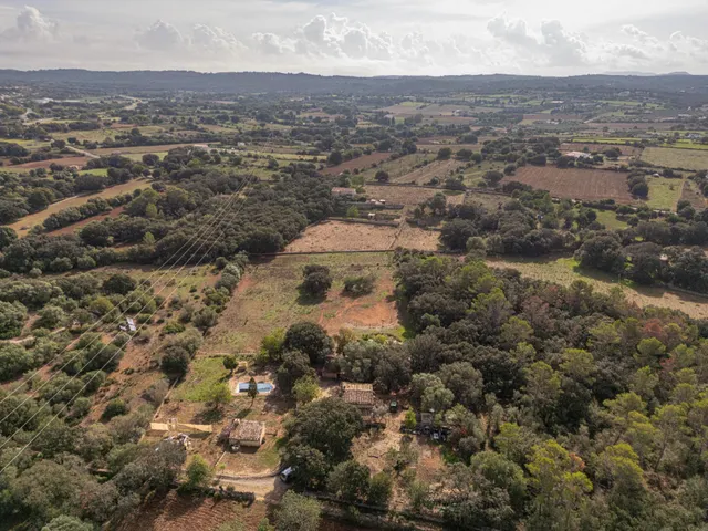 Finca rústica con 3 dormitorios, piscina y múltiples posibilidades en Inca. — 32