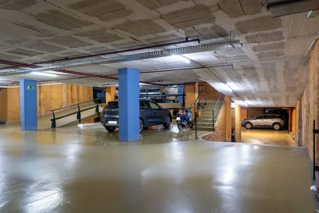 Parking de moto 2m² en alquiler - Les Corts — 10