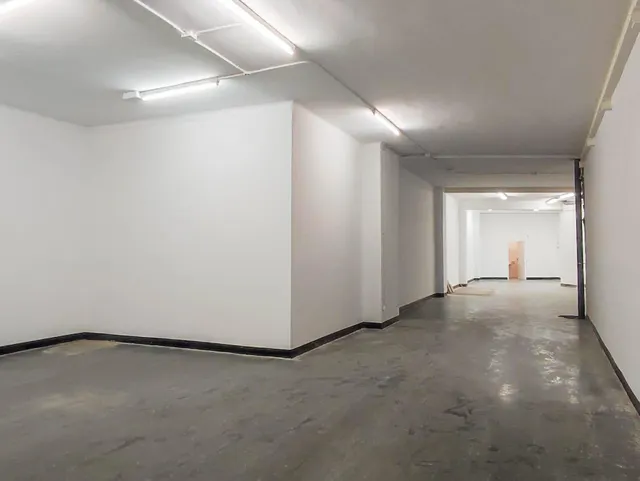 Amplio Local Comercial en Sant Antoni, Barcelona - Oportunidad de venta Única — 26