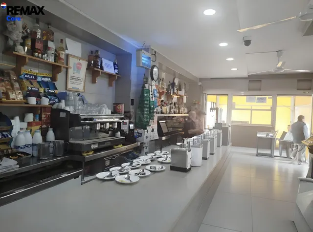 ¡OPORTUNIDAD ÚNICA! Se Vende "Bar Stop" Totalmente Equipado  - foto 3
