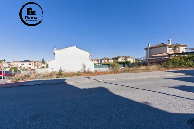 PARCELA URBANA DE 560m2 en calle KEOPS, OTURA. - foto 4