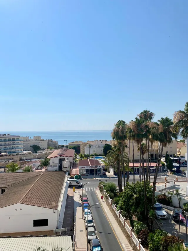 ESTUDIO CON VISTAS AL MAR Y A ESCASOS METROS DE LA PLAYA EN 
