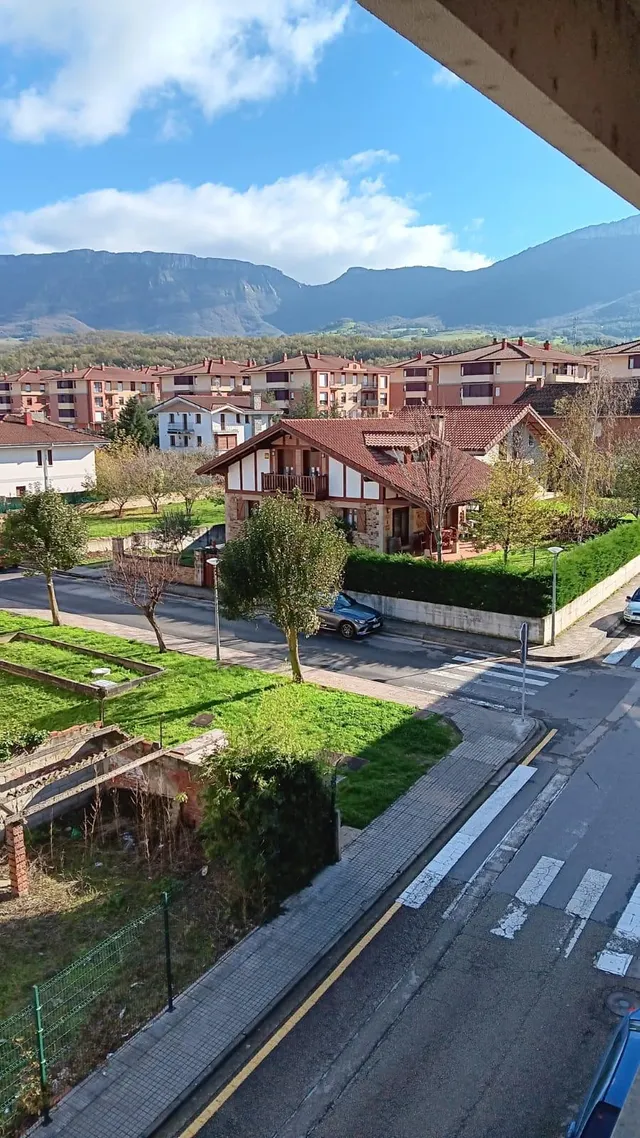 CÉNTRICO !!  Se Vende Piso en Villasana  de  Mena con Ascensor — 11