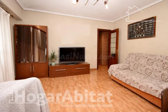 Luz natural y amplitud en este piso esquinero con dos balcon - foto 3