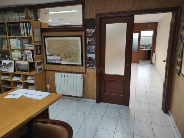 ¡¡ATENCION EMPRENDEDORES!! INCREIBLE OFICINA DE 110M2 SITUAD - foto 4
