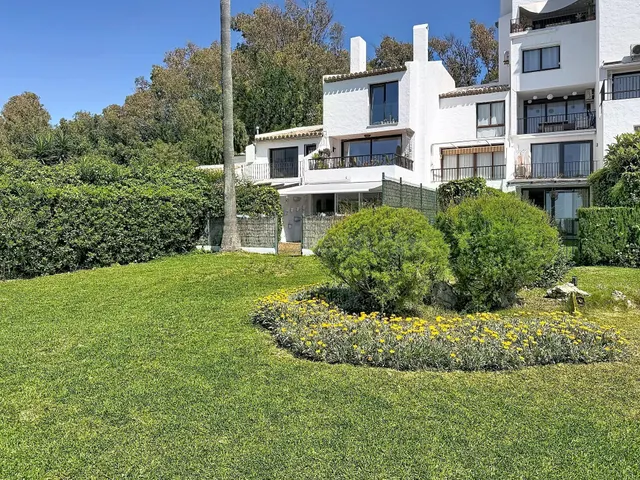 Exclusivo apartamento en primera línea de playa con acceso d - foto 4