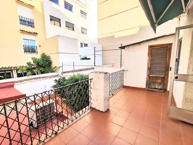 SE ALQUILA PRIMERA PLANTA DE CASA DE PUEBLO EN BURJASSOT — 30