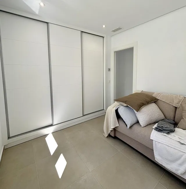 Villa de una planta con piscina privada y parcela de 414 m2 en Benijófar — 22
