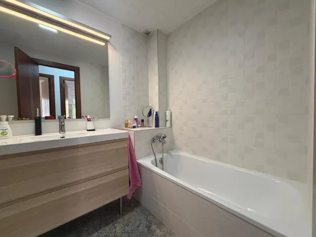 Espectacular piso con dos terrazas en el centro de barberà — 10