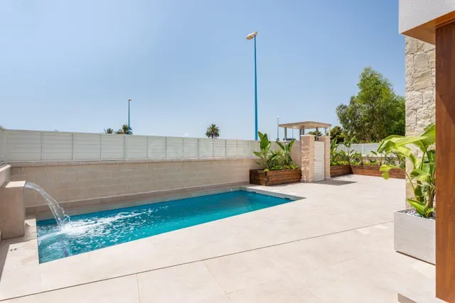 Villa con piscina privada en Playas de Vera (Modelo Laguna A - foto 4