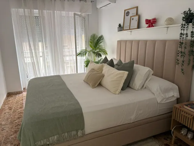 Te ofrecemos este bonito piso de 2 habitaciones y vestidor en bloque con ascensor recién reformado! — 11