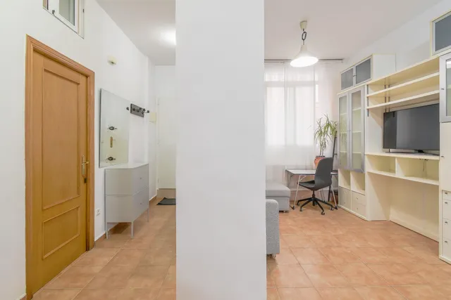 BAJO CON DISTRIBUCIÓN DE VIVIENDA Y PATIO EN GRAU DE VALENCIA — 11