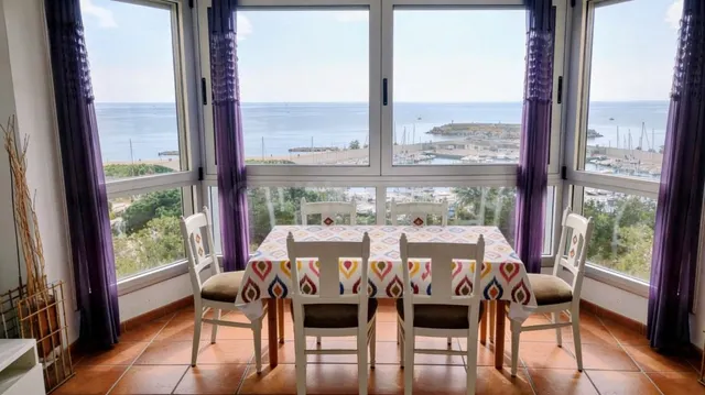 Apartamento en la primera línea de mar con licencia turístic - foto 2