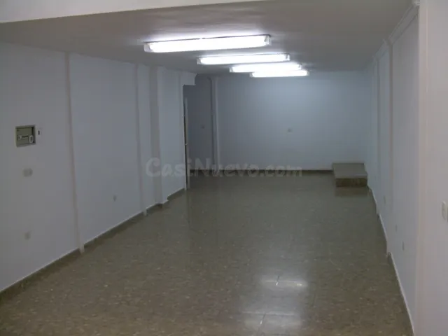 LOCAL COMERCIAL EN EL CENTRO DE ANTEQUERA SALE A LA VENTA - foto 4