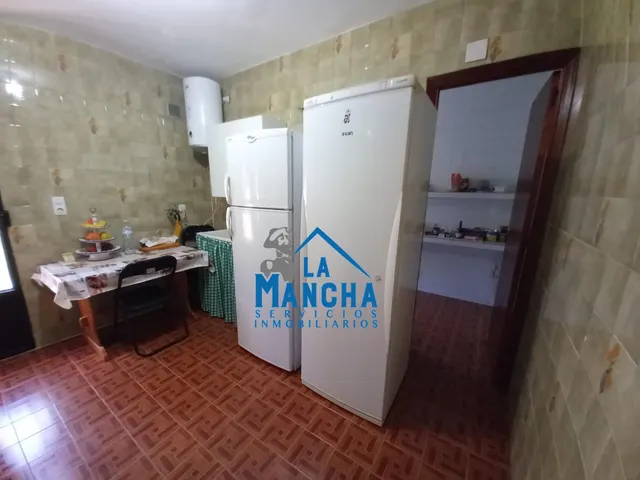 *250.000€*. inmobiliaria la mancha vende parcela urbana en urbanización riachuelos (Albacete). — 24