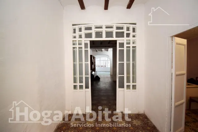 AMPLIA CASA CON 2 TERRAZAS Y GARAJE — 43