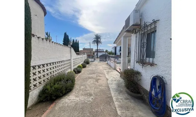 Casa de planta baja para reformar en Peni, con garaje, posib - foto 3
