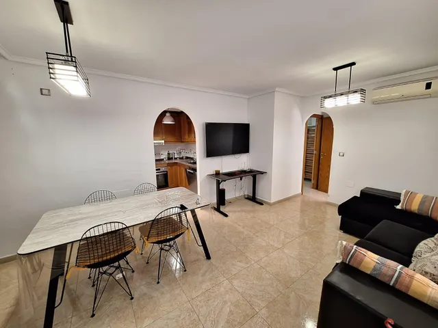 Encantador Dúplex en Aguas Nuevas, Torrevieja por €259.000 — 9