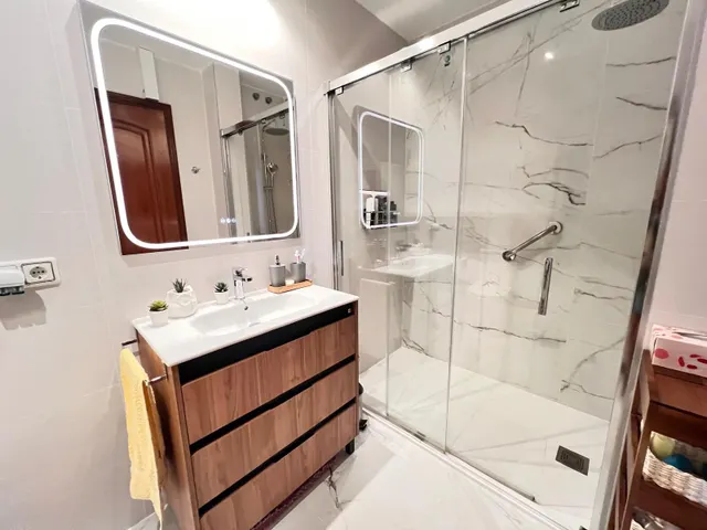 Piso reformado en venta situado en el Passeig dels Guíxols — 13