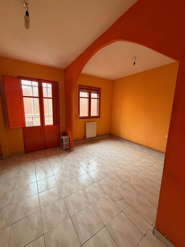 Oportunidad en Valladolid: Piso a Reformar en Rondilla - Santa Clara por solo €130,000 — 12