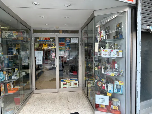 Gran local comercial en Badalona de 225 m2 en venta. - foto 3