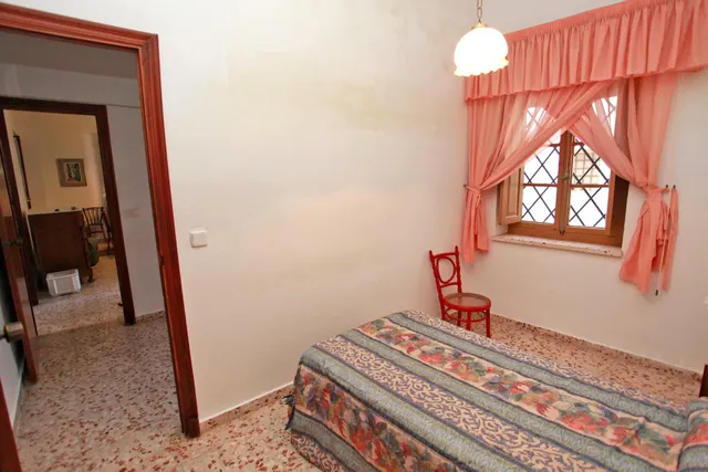 Casa de pueblo 4 habitaciones, planta baja con patio, garaje y gran potencial en La Palma — 18