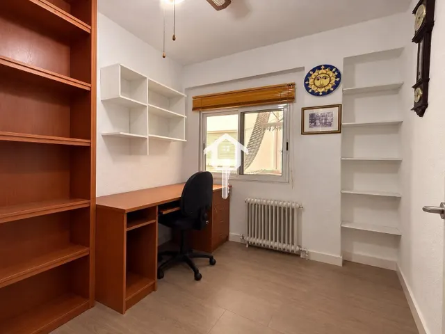 Piso en venta en Alicante. zona de carolinas altas. 90m2, 3 habitaciones, 1 baño, segunda planta con ascensor. — 21