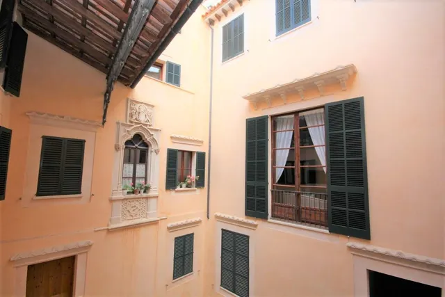 PRECIOSO DUPLEX DE OBRA NUEVA EN EL CASCO ANTIGUO DE LA CIUDAD — 4