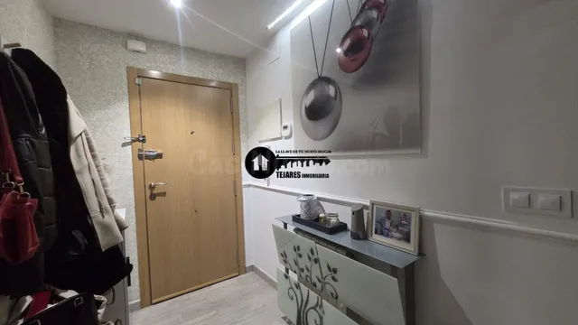INMOBILIARIA TEJARES VENDE ESTUPENDO PISO (VPO) CON GARAJE Y