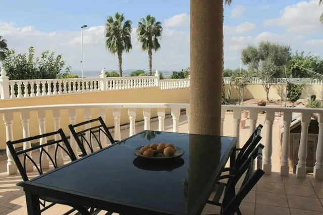 Chalet exclusivo con vistas a la Laguna de la Sal en Torrevieja — 6