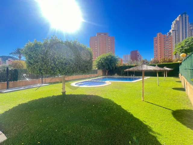 Espectacular piso en planta 27 con vistas panorámicas y ubicación privilegiada — 28