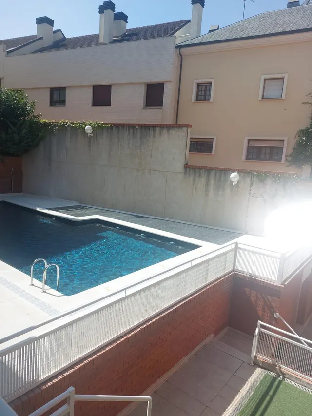 CHALET EN RUISEÑORES. — 19