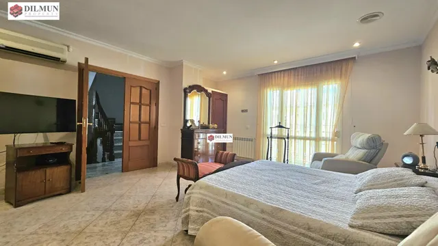 GRAN CASA EN VENTA ZONA PARQUE ACUÁTICO — 45