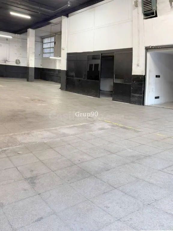 AMPLIO LOCAL COMERCIAL A PIE DE CALLE EN DRA CASTELLS - foto 5
