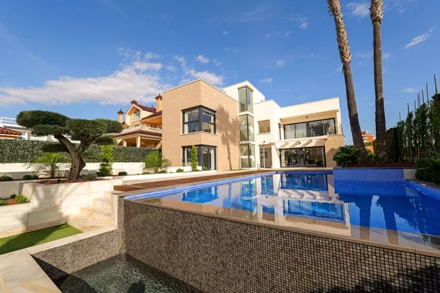Villa 3 habitaciones 430m² en venta - La veleta — 23