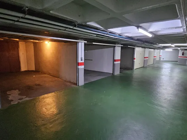Exclusividad, amplitud y confort en el centro de Salamanca, 3 amplios dormitorios y plaza de garaje cerrada — 50