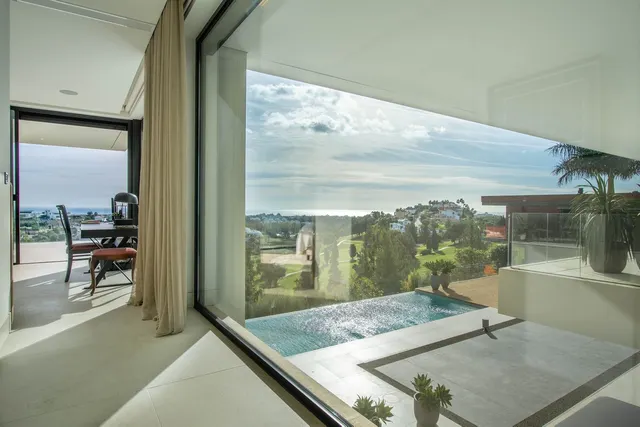 Chalet 5 habitaciones 616m² en venta - Costa del Sol — 39