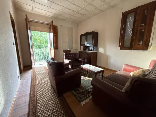 SE VENDE CASA CON PARCELA EN SANDIAS. — 21