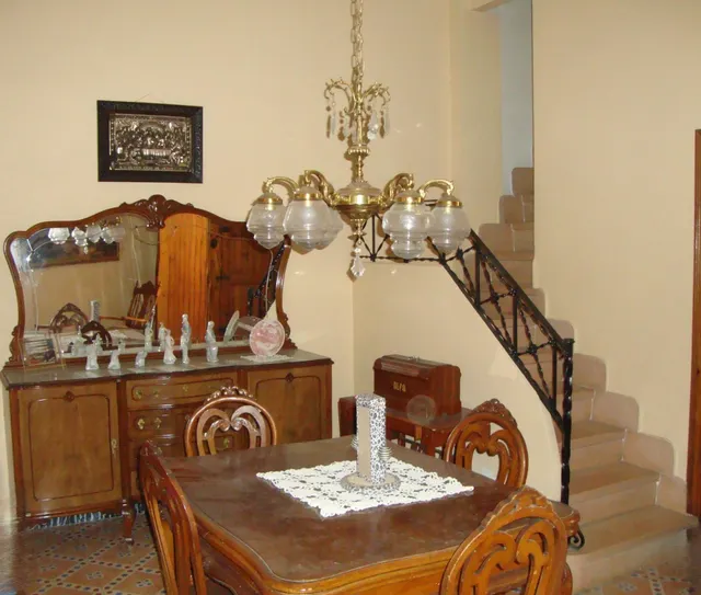 VENTA DE CASA CON AMPLIO CORRAL EN BENIFAIO — 8