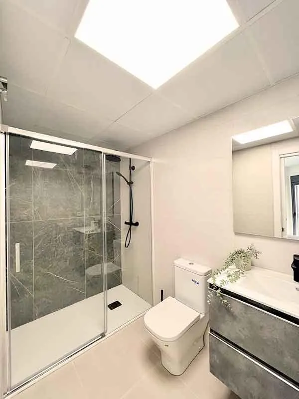 Piso con terraza 50 m2 SUR con vista al mar 200 m del Mar — 16