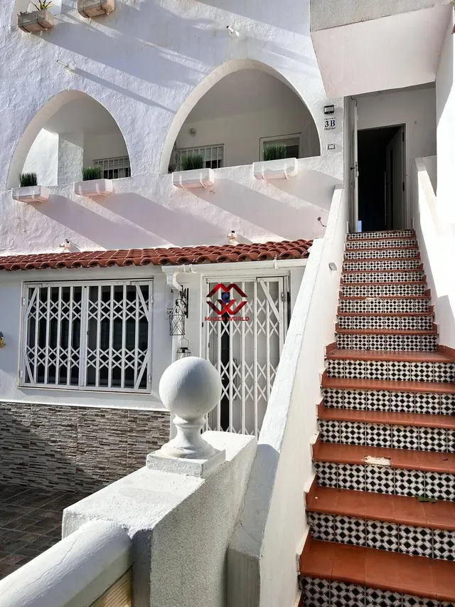 Apartamento reformado con terraza a 300 m del mar en Cabo Roig, Costa Blanca — 2