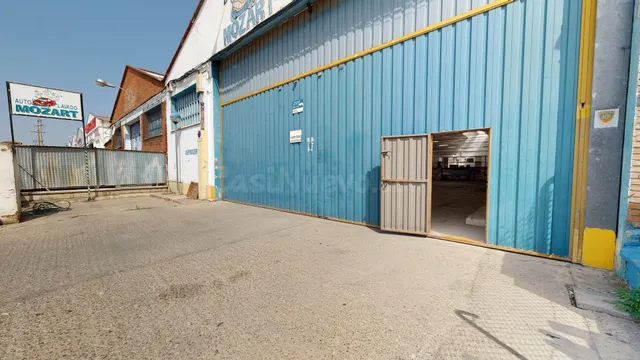 Nave industrial en venta en Zaragoza, Azucarera | 663 m2 y g - foto 2