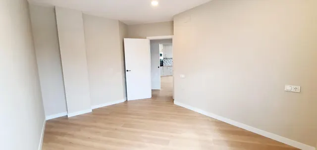 Bajo exterior completamente reformado en Tapia de Casariego | 2 plazas de garaje incluidas — 11