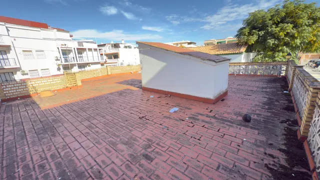 CASA ADOSADA PARA REFORMAR EN PUNTA UMBRÍA (HUELVA) — 24